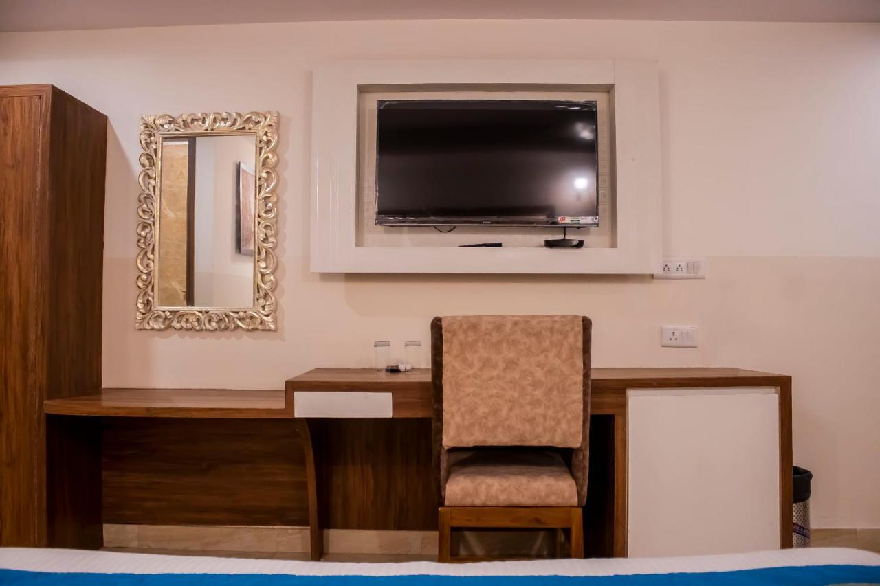 Hotel Airport City Delhi International Airport New Delhi Exteriör bild