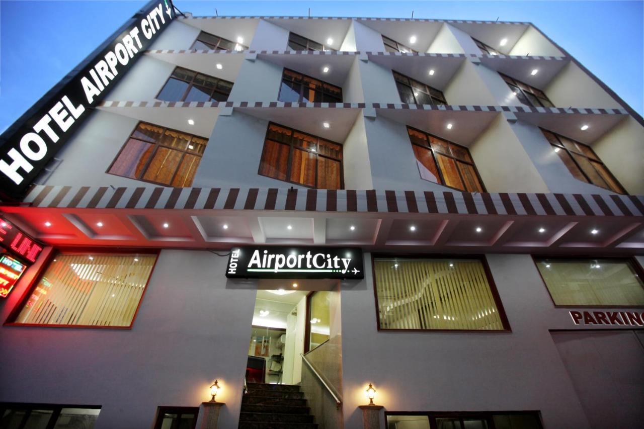 Hotel Airport City Delhi International Airport New Delhi Exteriör bild